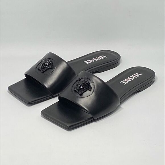 Versace La Medusa Leather Flat Sandals size 37 - Picture 1 of 14